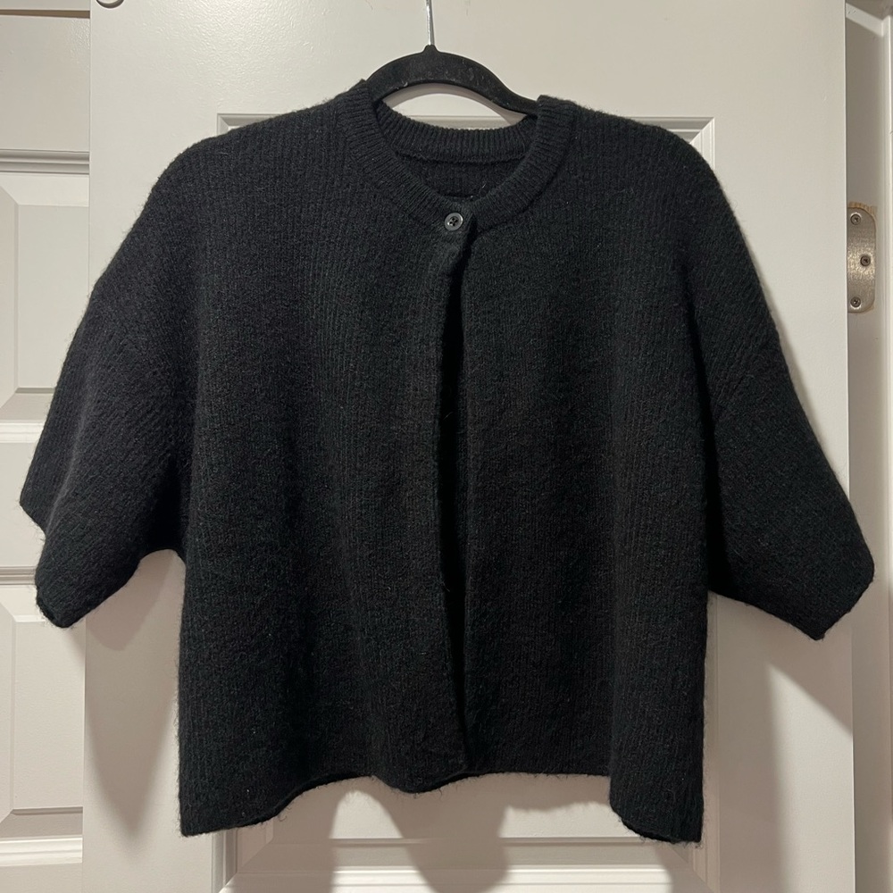 Daily Drills Single button sweater! XS/S size!
